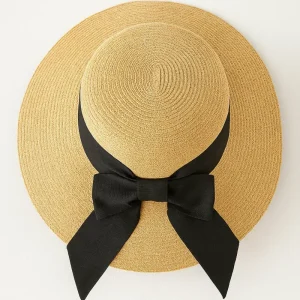 Strohoed met Brede Rand en Zwart Lint